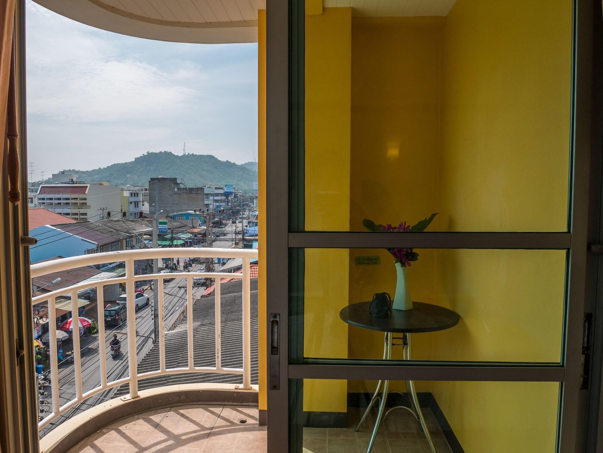 Chomsin Hua Hin ชมสินธุ์ หัวหิน Hotel Luaran gambar